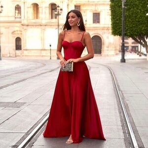 A dream red dress that you fall in love with just by looking at it.